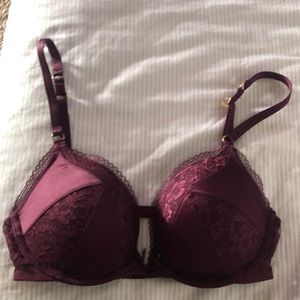 NWOT RARE VICTORIAS SECRET BRA